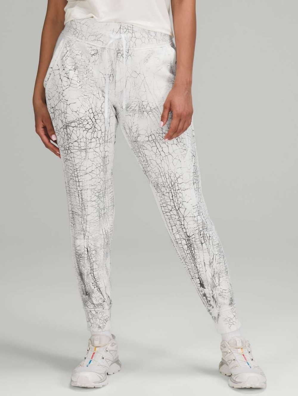 Lululemon Warm Down Jogger Pants 7/8 Length Thread Dye White Black W5DMXS Size 6